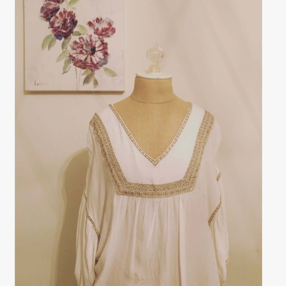 Amuse Society • White Top • Gold Detail